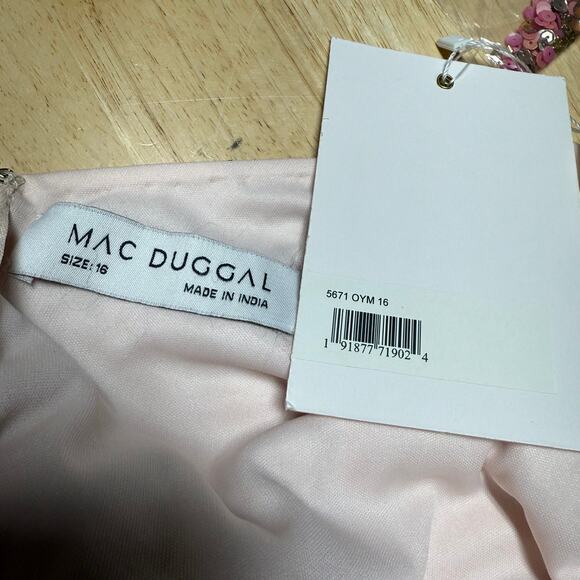 Mac Duggal NWT Embellished V-neck Floral Sequined Maxi Evening Gown Size 16 - Picture 6 of 9